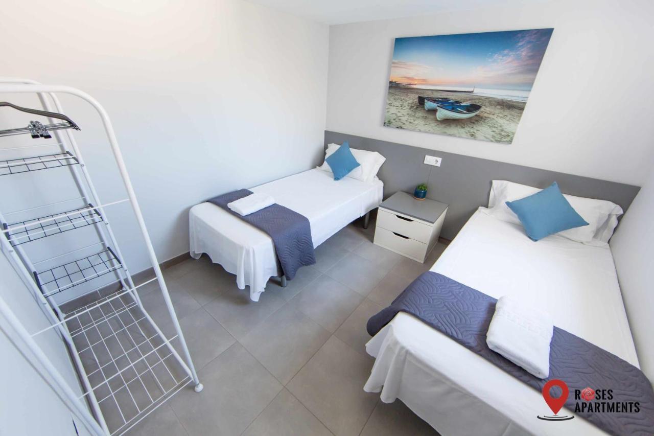 Roses Apartments Ocean 2 Habitaciones Vista Mar Lateral Buitenkant foto